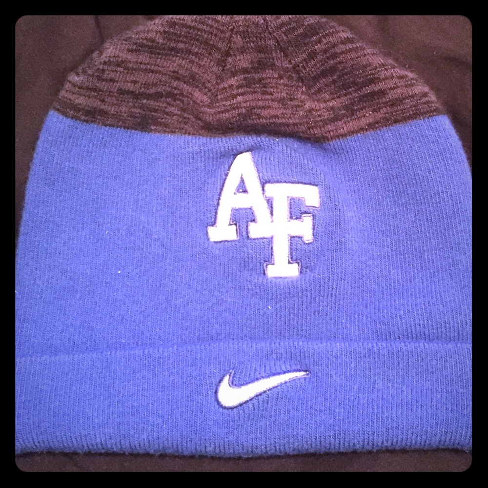 I AM SELLING MY BLUE AIR FORCE BEANIE!!